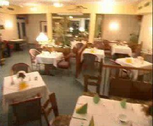 Greenline Hotel Hellfeld Neubrandenbourg Extérieur photo